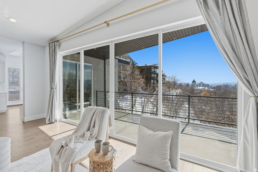 68 E COLUMBUS CT Salt Lake City, UT 84103