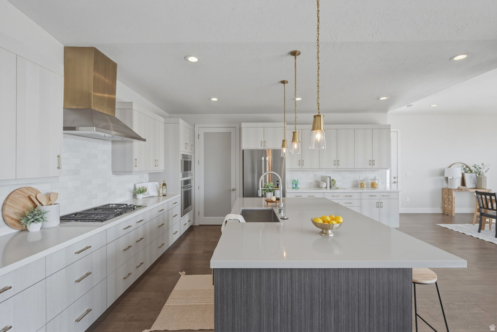 68 E COLUMBUS CT Salt Lake City, UT 84103