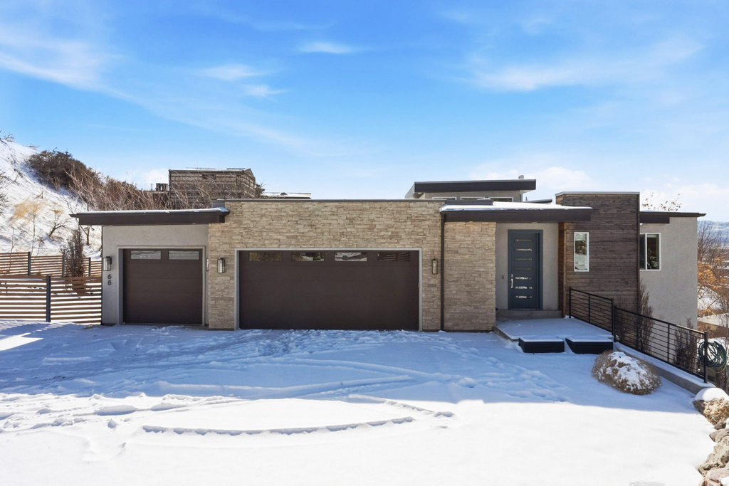 68 E COLUMBUS CT Salt Lake City, UT 84103