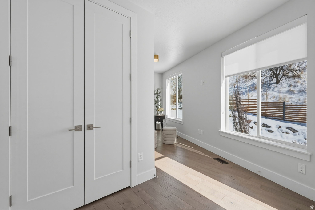 68 E COLUMBUS CT Salt Lake City, UT 84103