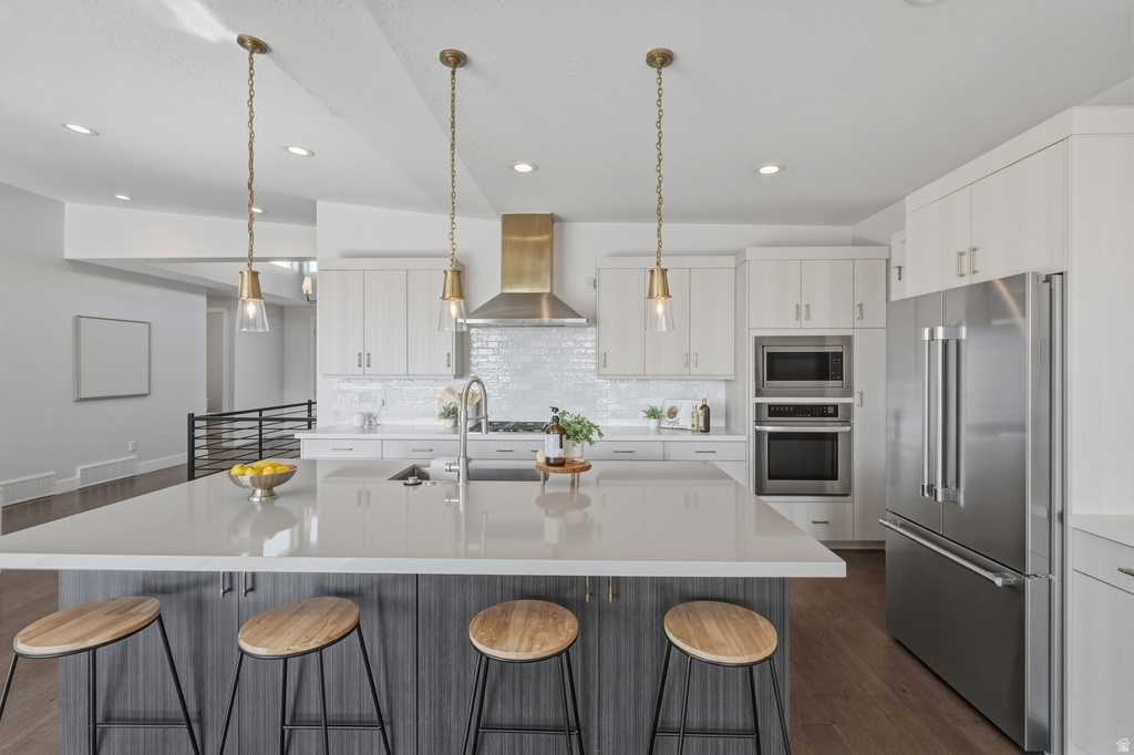 68 E COLUMBUS CT Salt Lake City, UT 84103