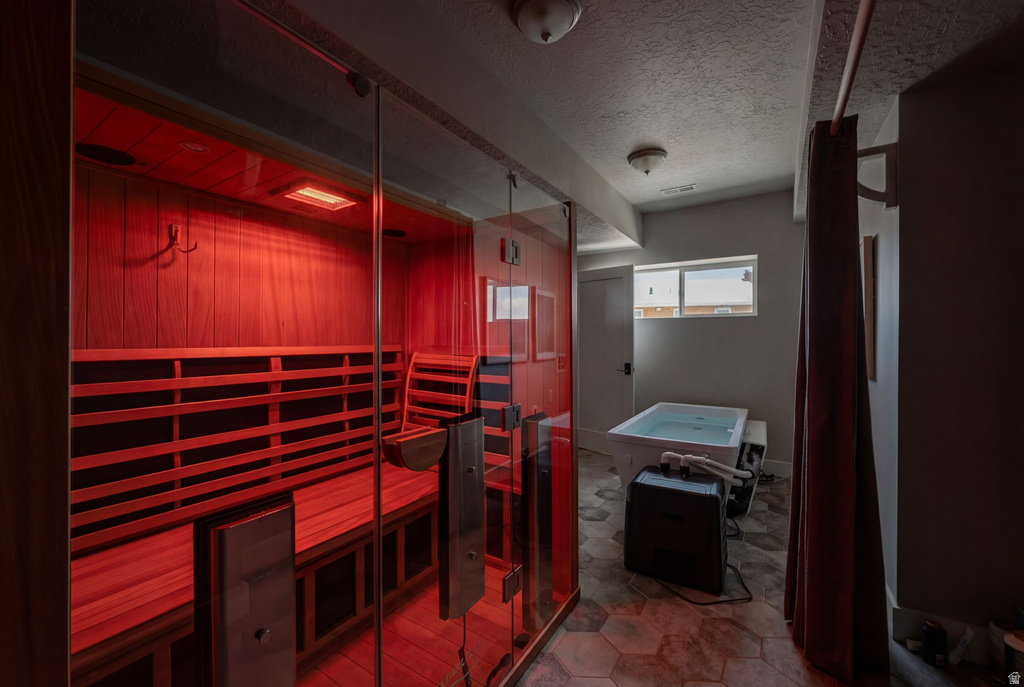 68 E COLUMBUS CT Salt Lake City, UT 84103