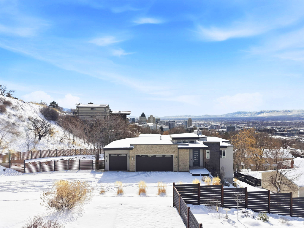 68 E COLUMBUS CT Salt Lake City, UT 84103