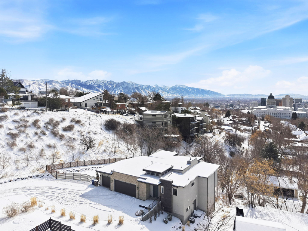 68 E COLUMBUS CT Salt Lake City, UT 84103