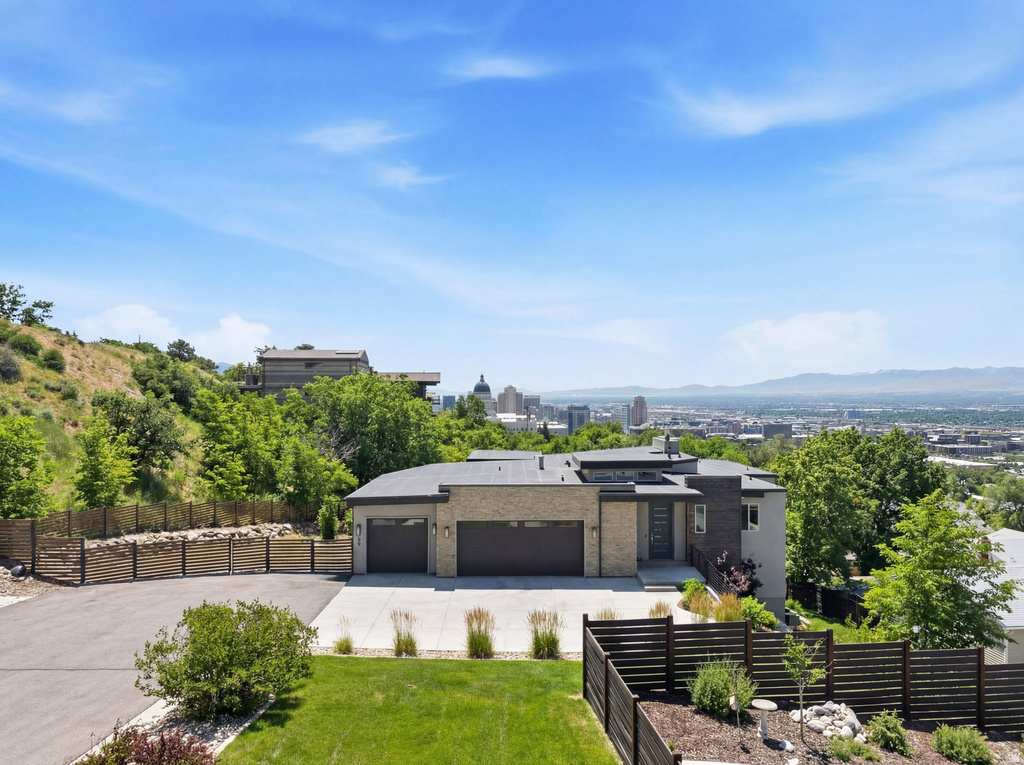 68 E COLUMBUS CT Salt Lake City, UT 84103