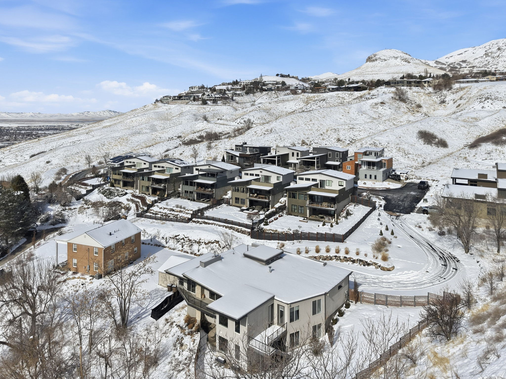 68 E COLUMBUS CT Salt Lake City, UT 84103