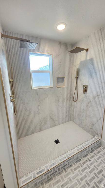 9039 S 1660 E Sandy, UT 84093