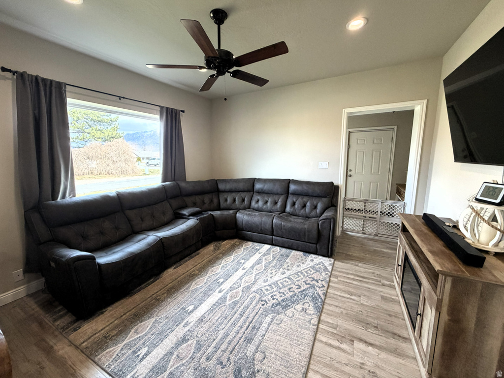 2771 N 4200 W Plain City, UT 84404