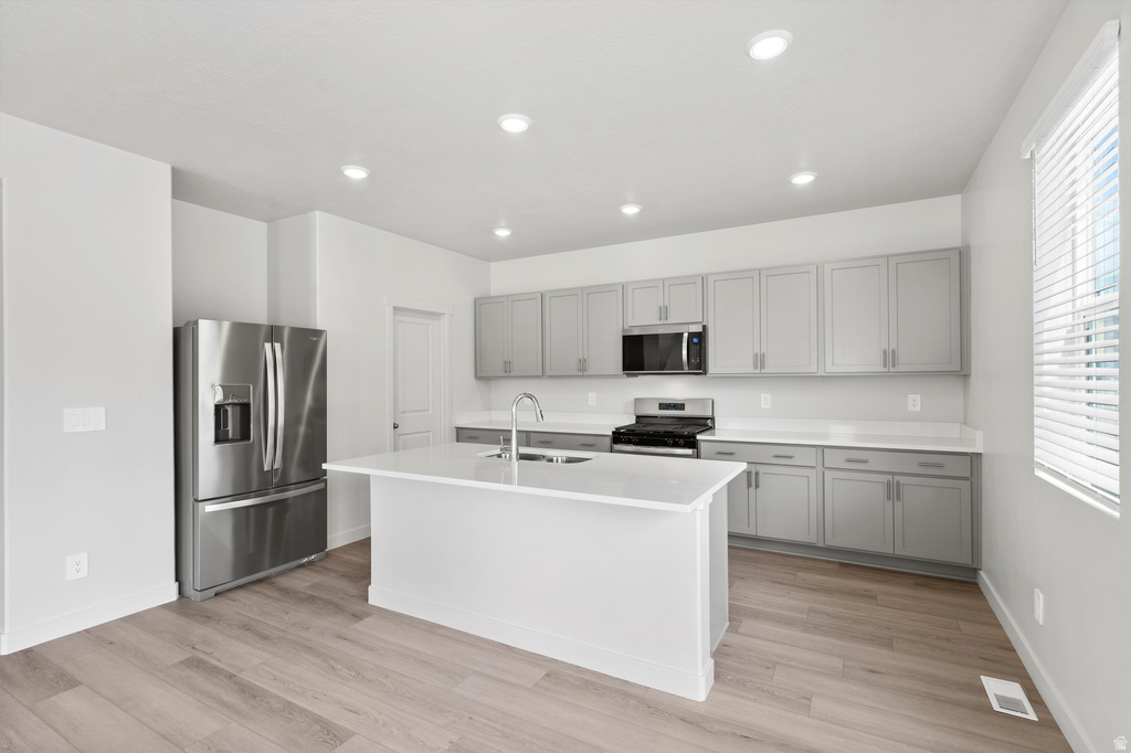 323 W 630 N #16 Tooele, UT 84074