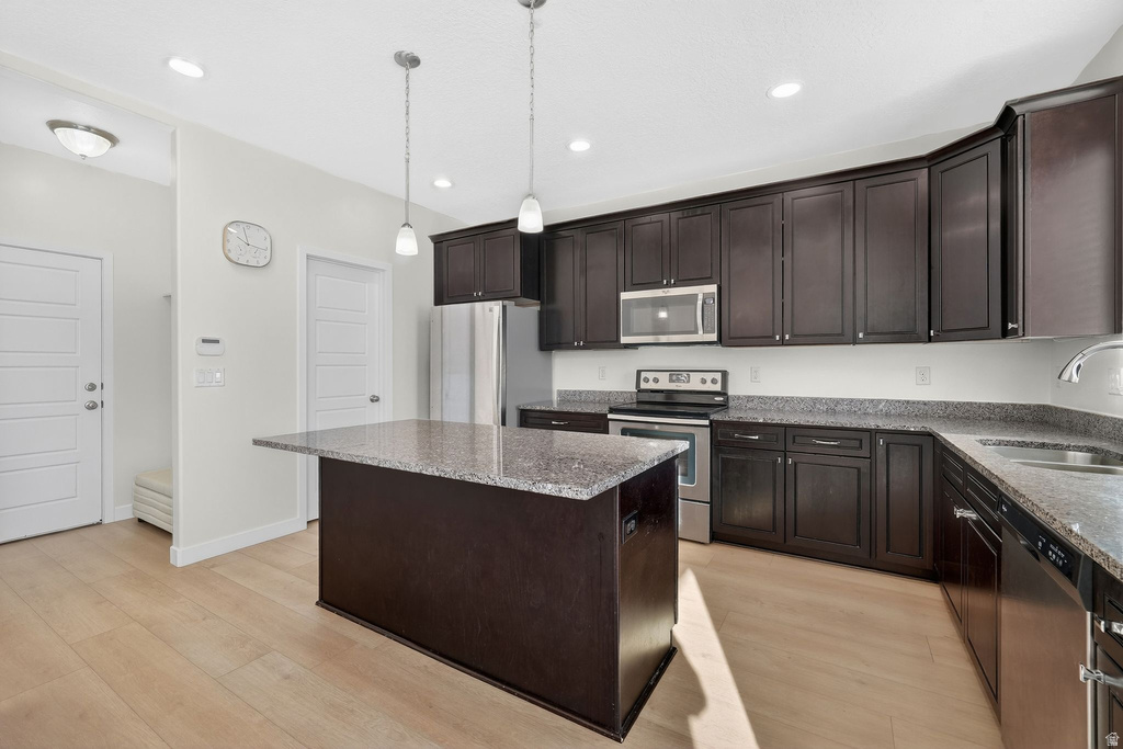 834 W DAYLIGHT DRIVE DR Bluffdale, UT 84065