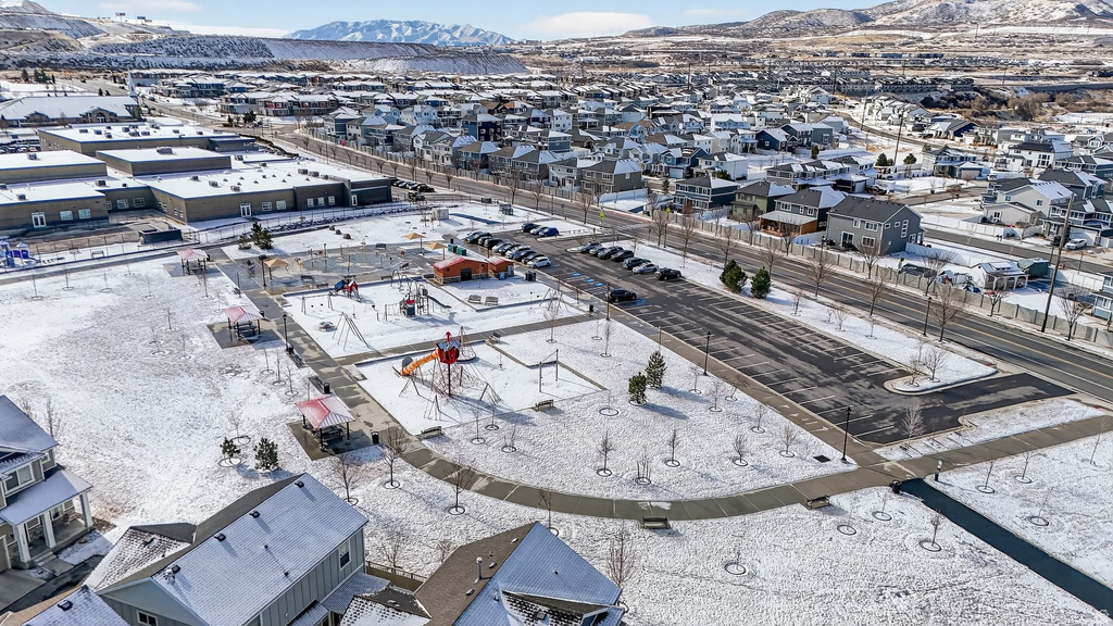 834 W DAYLIGHT DRIVE DR Bluffdale, UT 84065