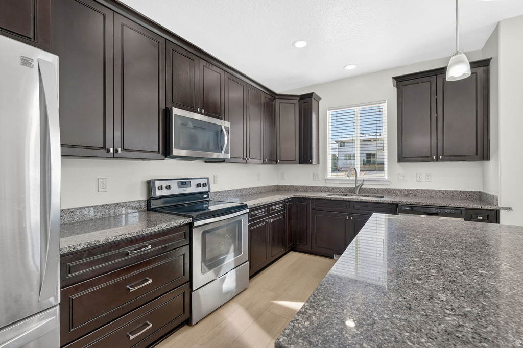 834 W DAYLIGHT DRIVE DR Bluffdale, UT 84065