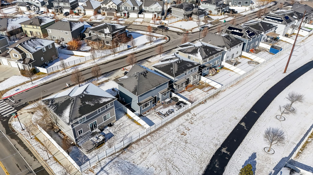 834 W DAYLIGHT DRIVE DR Bluffdale, UT 84065