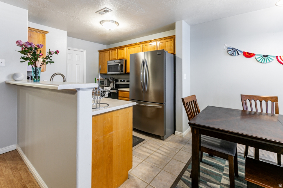 3878 W SAGE WILLOW DR South Jordan, UT 84009