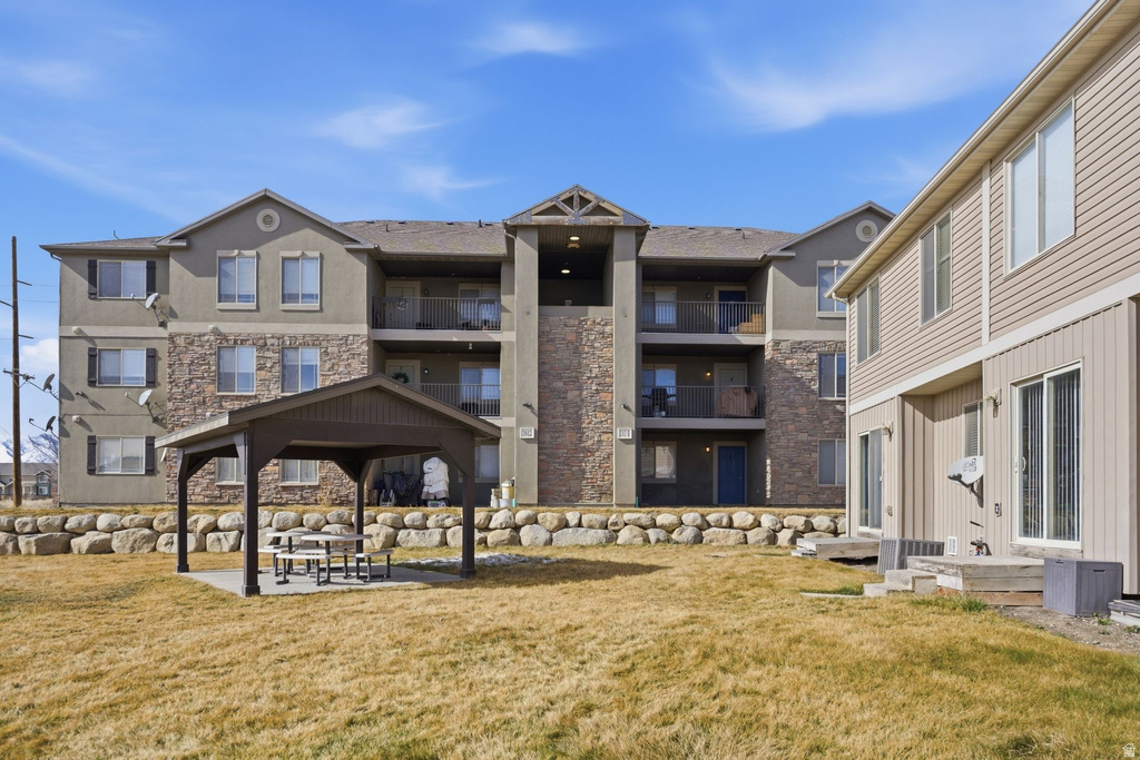 3812 E ROCK CREEK RD #8 Eagle Mountain, UT 84005