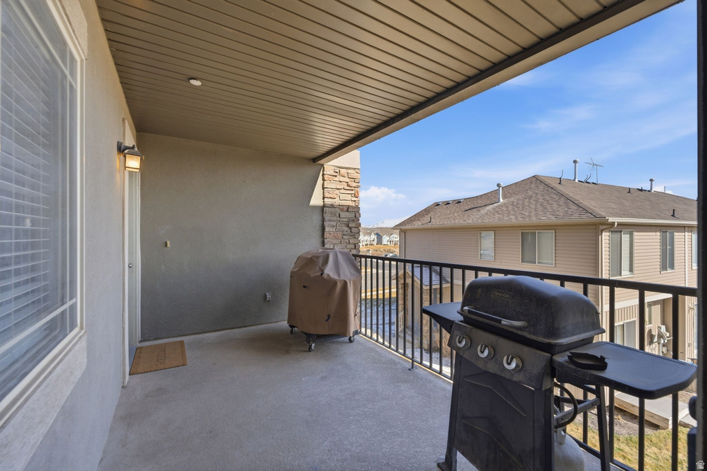 3812 E ROCK CREEK RD #8 Eagle Mountain, UT 84005