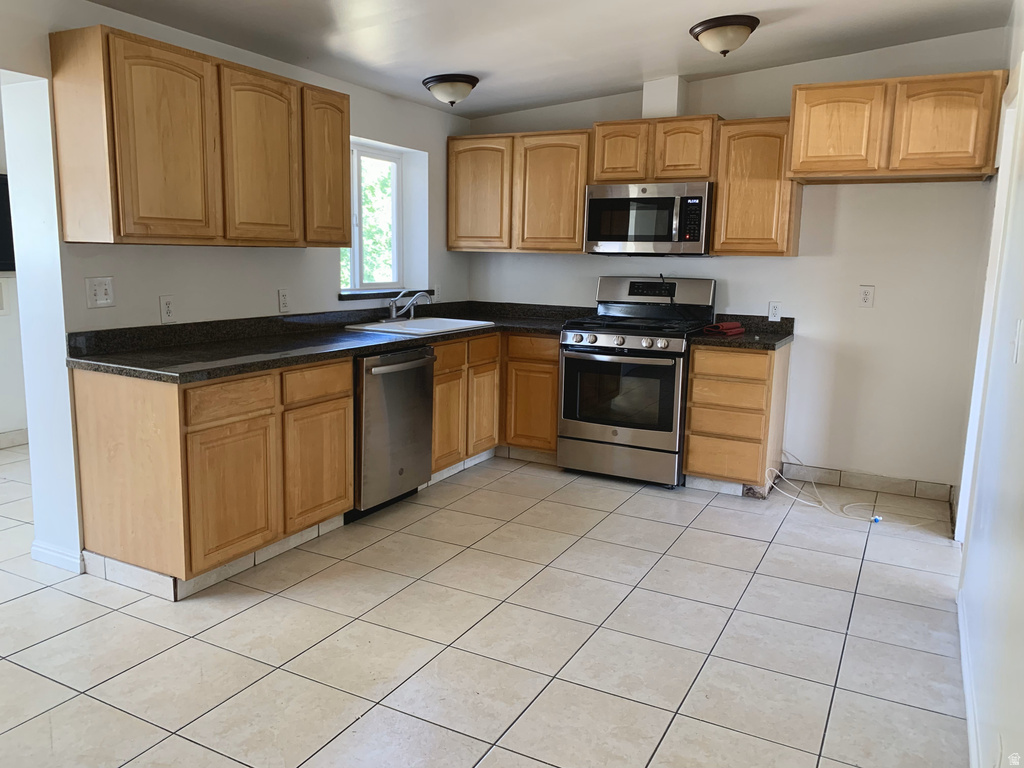 5210 S 900 ST Murray, UT 84117