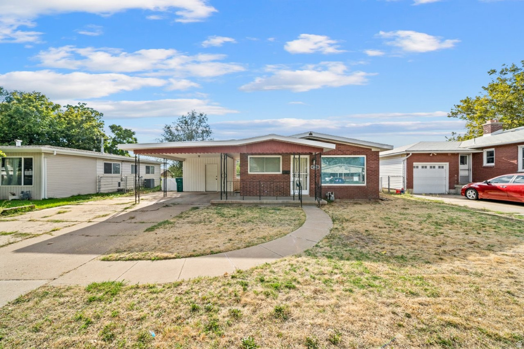 5261 S 2200 W Roy, UT 84067