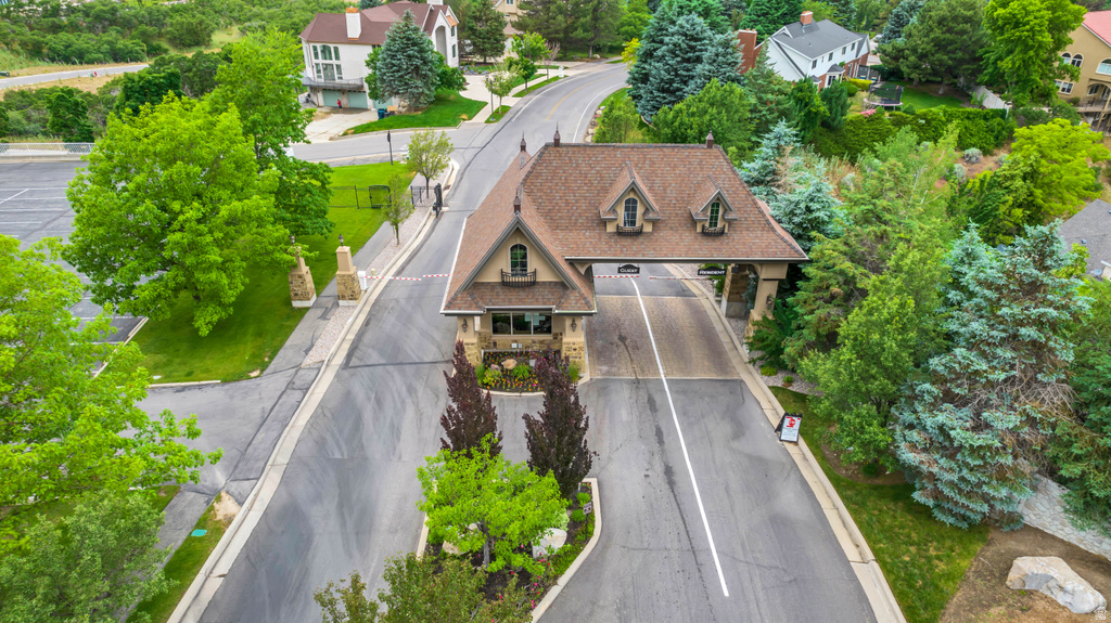 7 ROLLINGWOOD LN Sandy, UT 84092