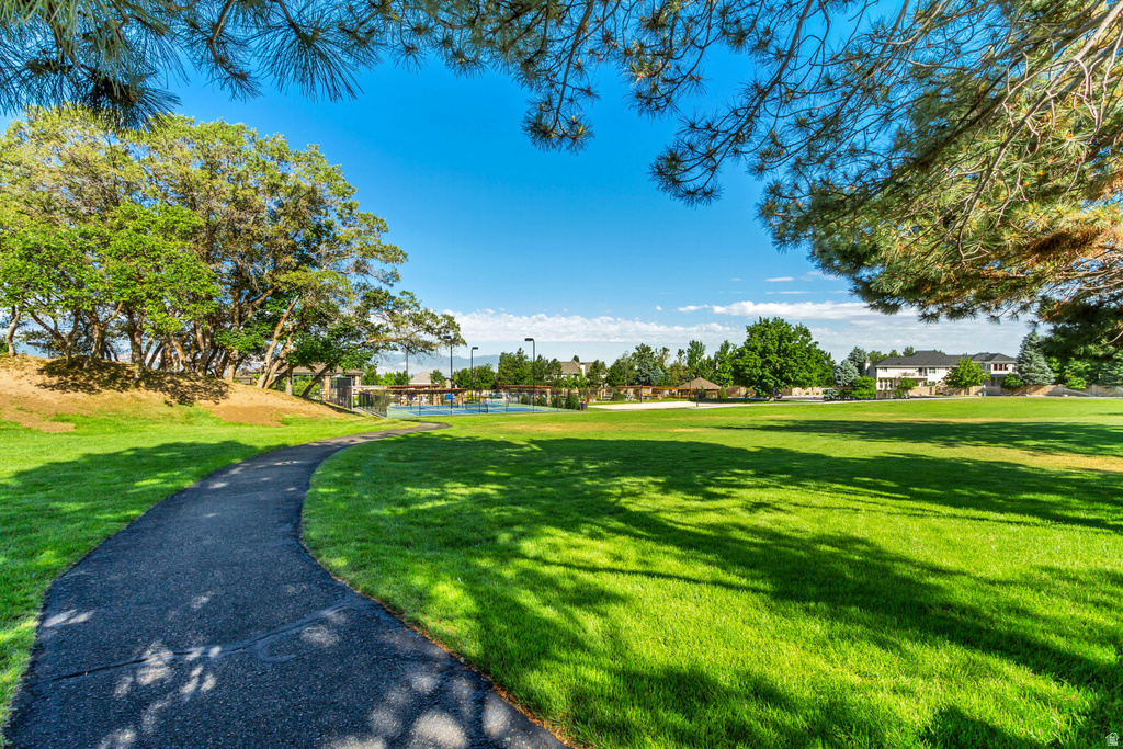 7 ROLLINGWOOD LN Sandy, UT 84092