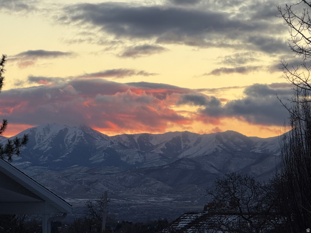 7 ROLLINGWOOD LN Sandy, UT 84092