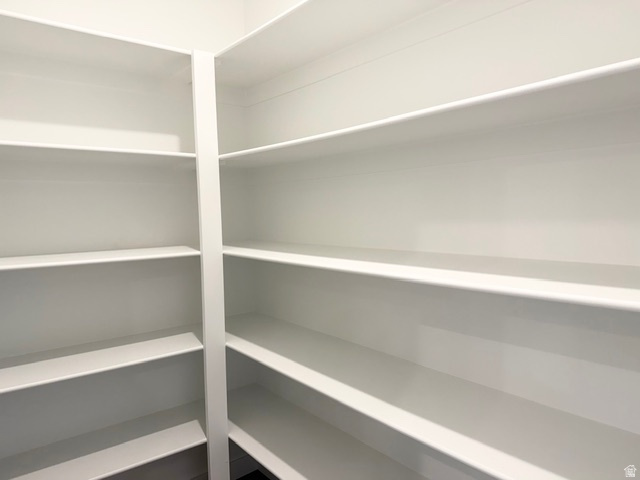 669 N PLAINSMAN DR Spanish Fork, UT 84660