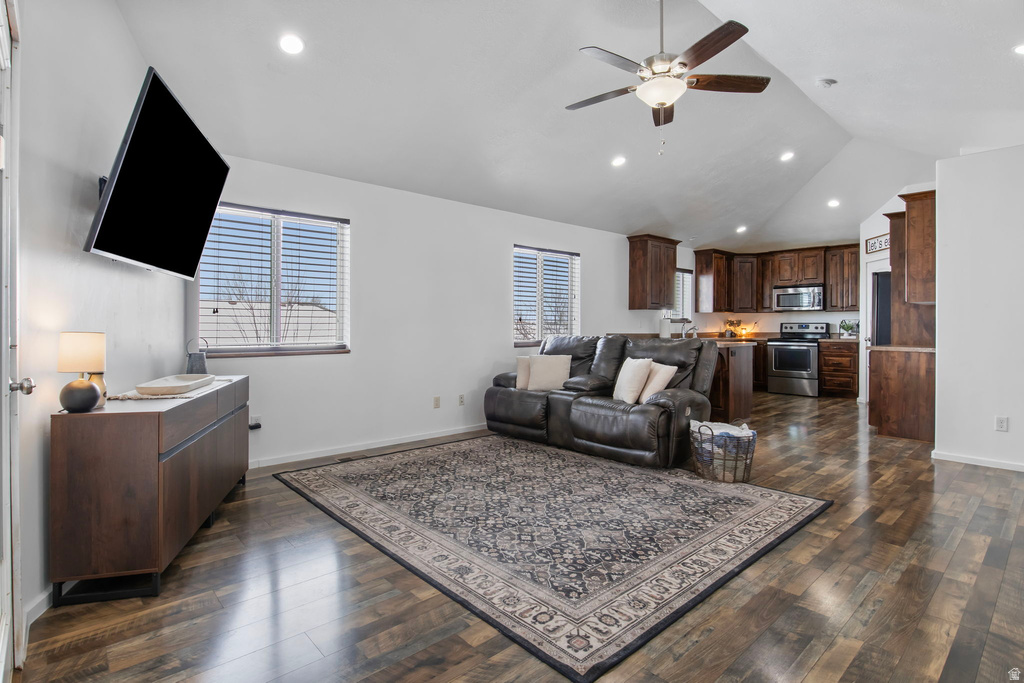 1367 N 150 E Nephi, UT 84648