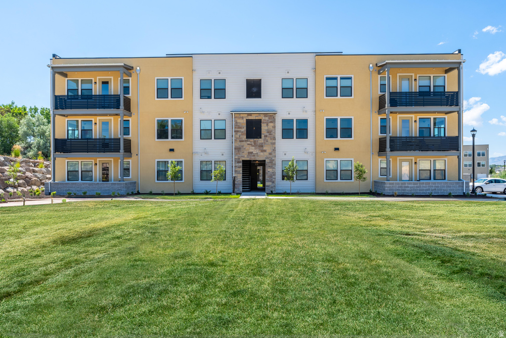 718 W W BLUE MAGIC LN #S201 Midvale, UT 84047