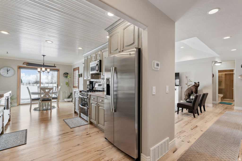 455 W N BENCH RD Oakley, UT 84055