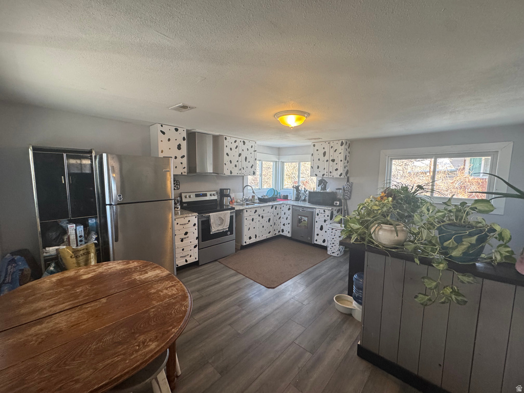 576 W 200 S Tooele, UT 84074