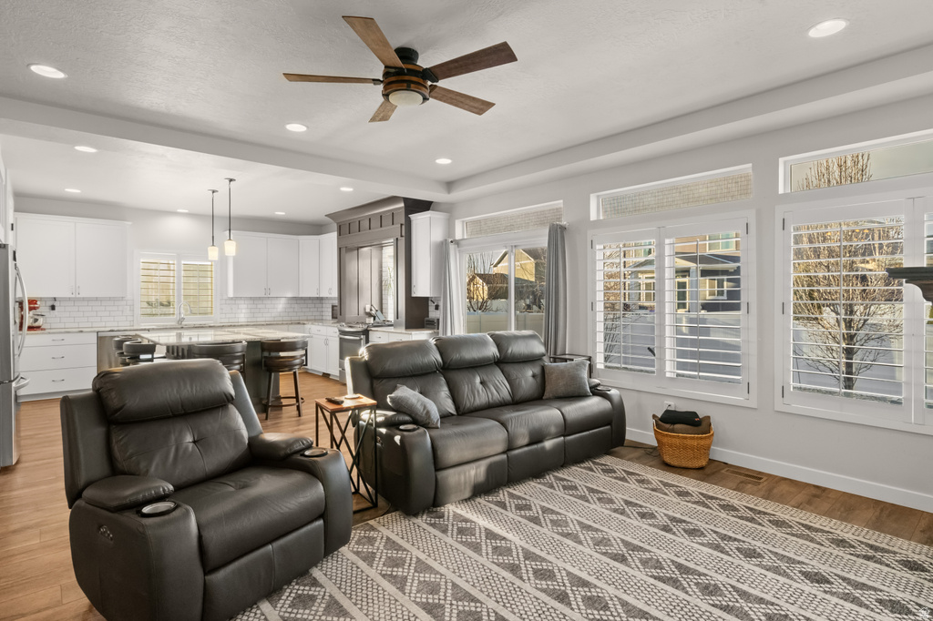 1168 W TIVOLI WAY Syracuse, UT 84075