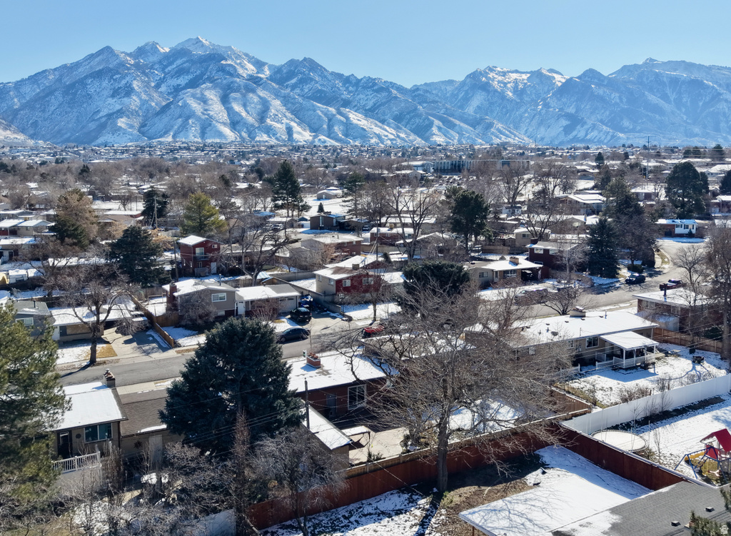 6784 S 1530 E Cottonwood Heights, UT 84121