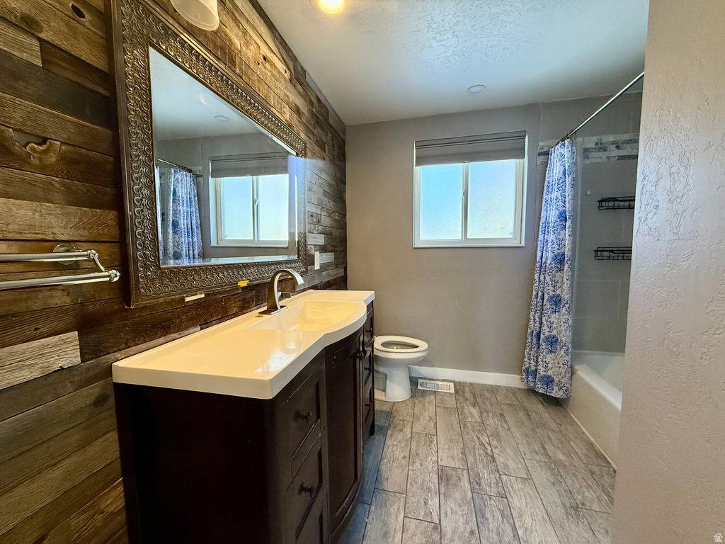 6784 S 1530 E Cottonwood Heights, UT 84121