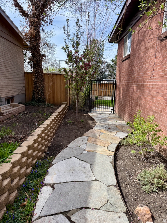 6784 S 1530 E Cottonwood Heights, UT 84121