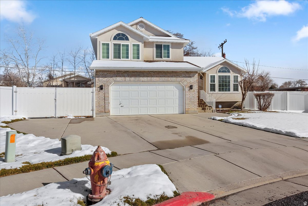 2254 W 5650 S Roy, UT 84067