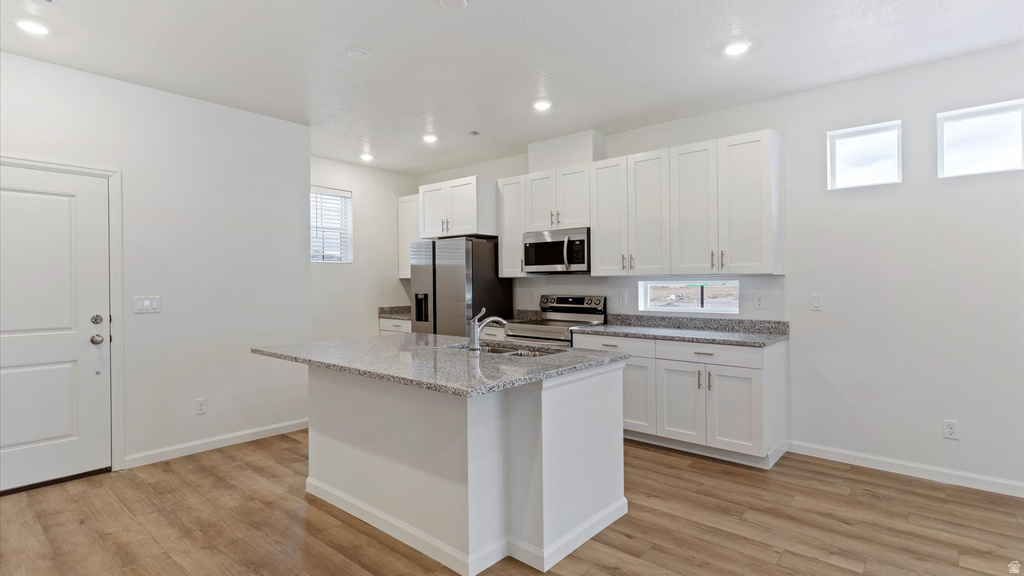 295 E KANAB CREEK DR Saratoga Springs, UT 84045