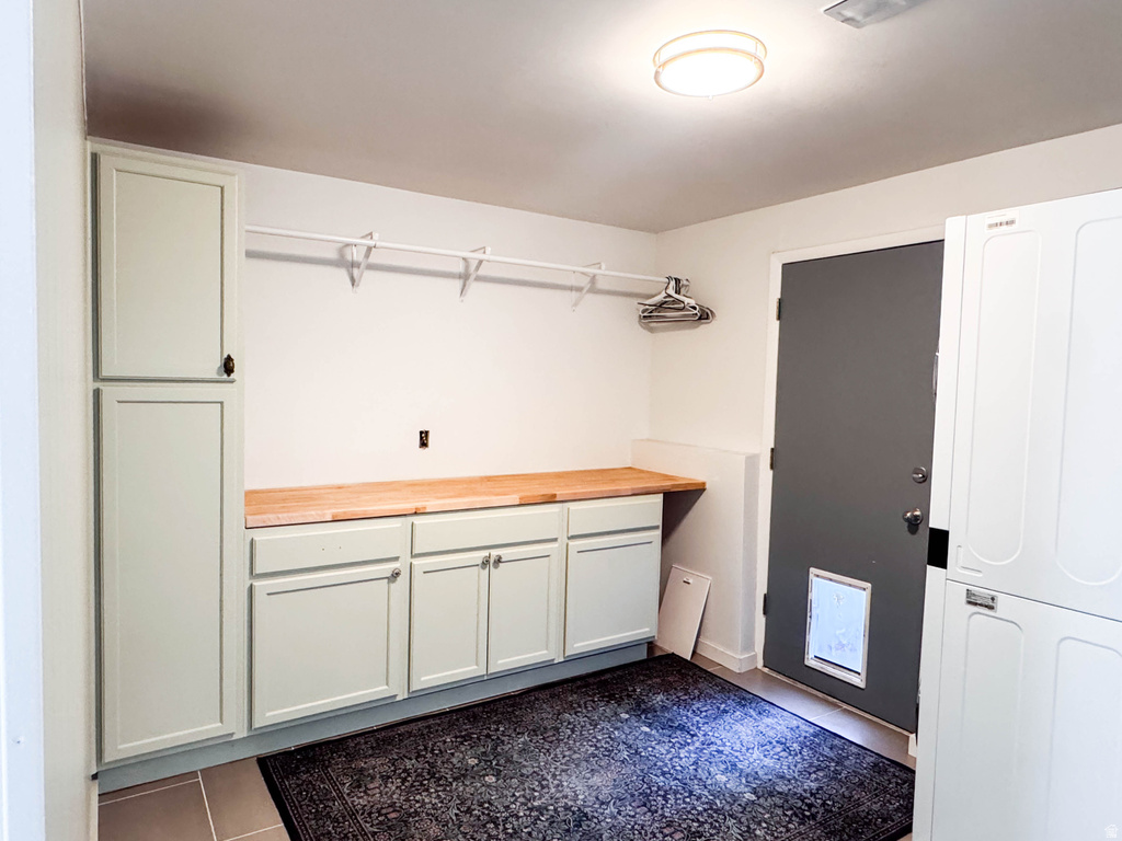 375 E 10560 S Sandy, UT 84070