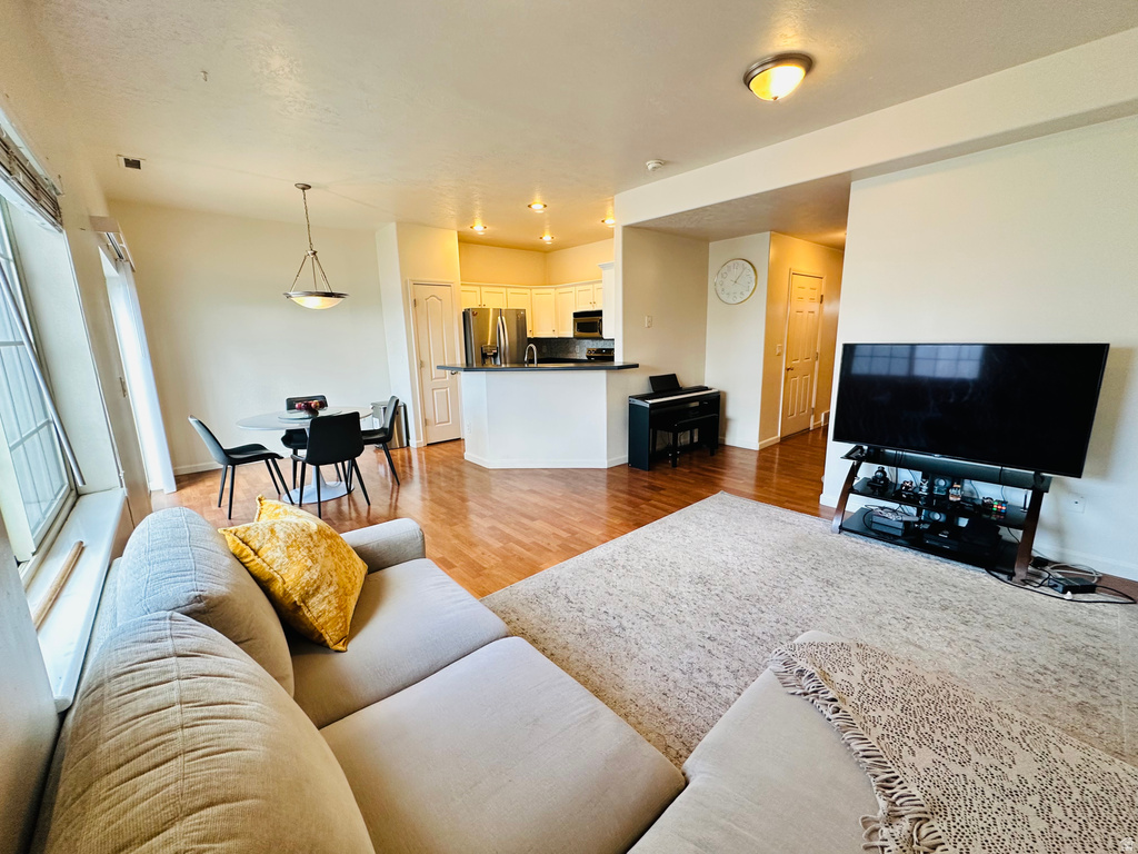 264 E ROCKINGHAM CT Salt Lake City, UT 84115