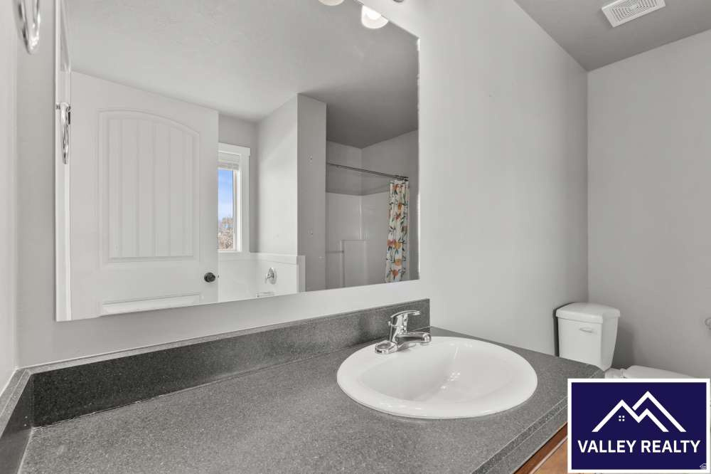 873 E 675 N Wellsville, UT 84339