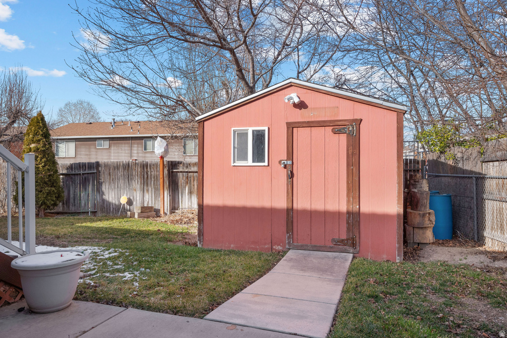 2058 W BYRON CIR West Valley City, UT 84119