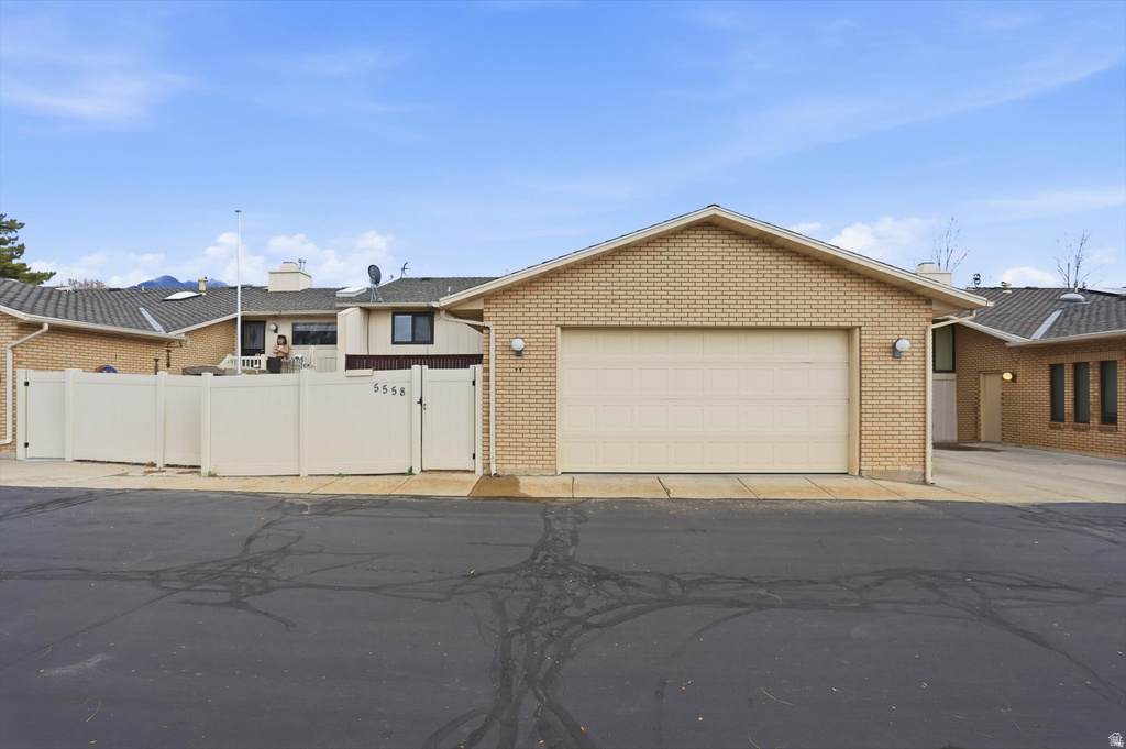 5558 S 1025 E South Ogden, UT 84405