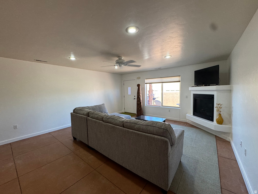 3764 PRICKLY PEAR CIR photo 3
