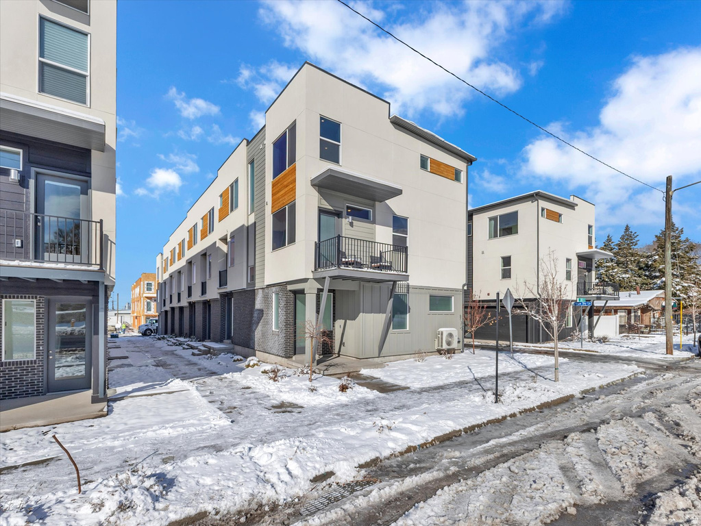 301 W AZURE SKY LN Salt Lake City, UT 84103