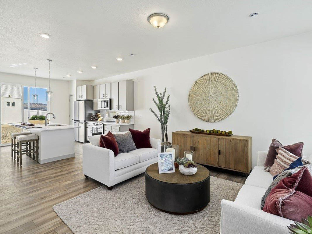 304 N BROADWAY DR #1025 Saratoga Springs, UT 84045