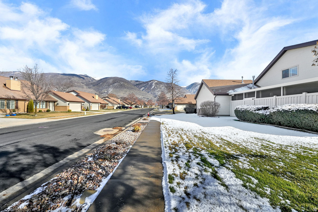1171 N 725 W Centerville, UT 84014