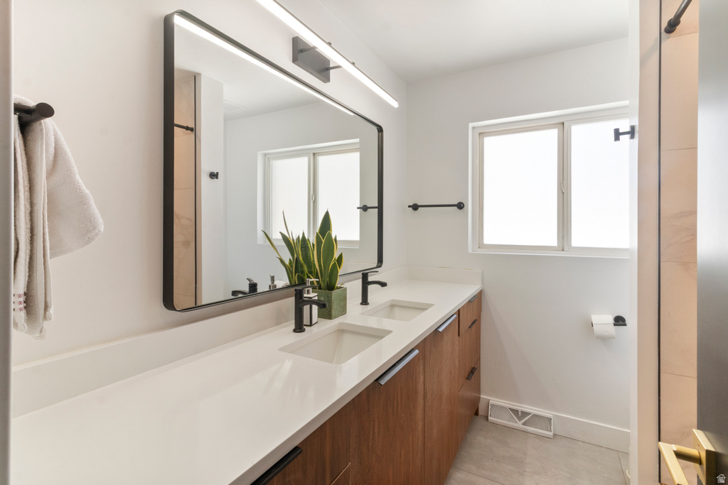 659 E RIVIERA CIR South Salt Lake, UT 84106