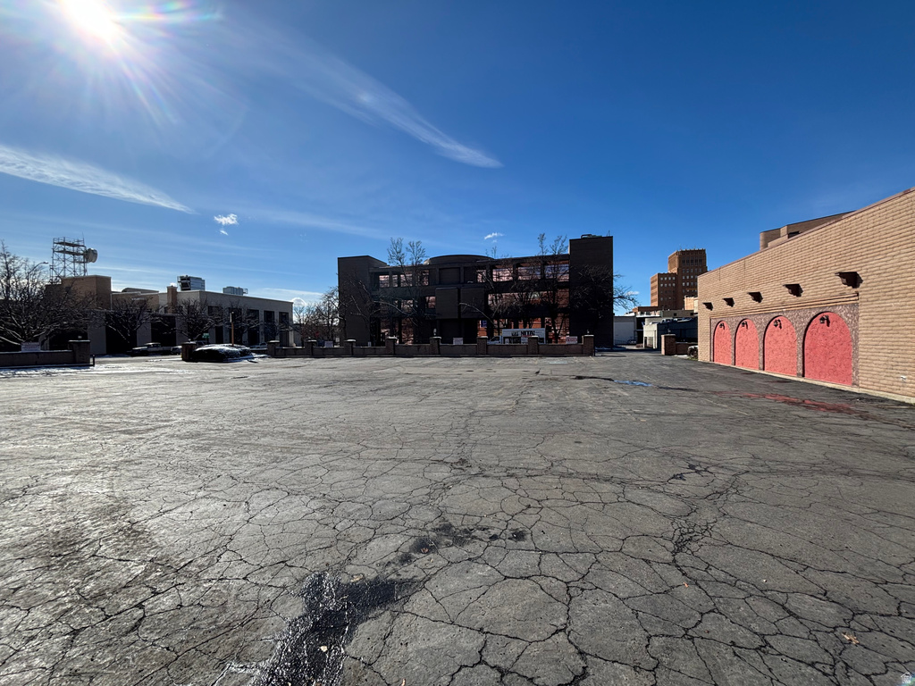 2564 OGDEN AVE photo 3