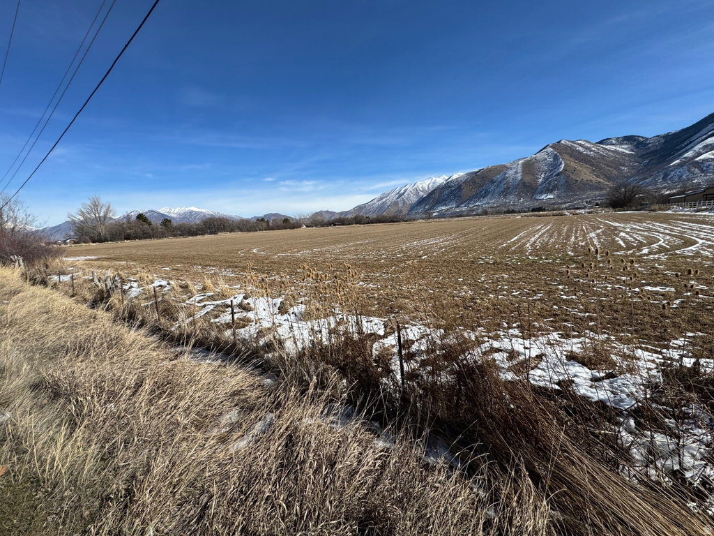 180 N WOODLAND HILLS DR Salem, UT 84653