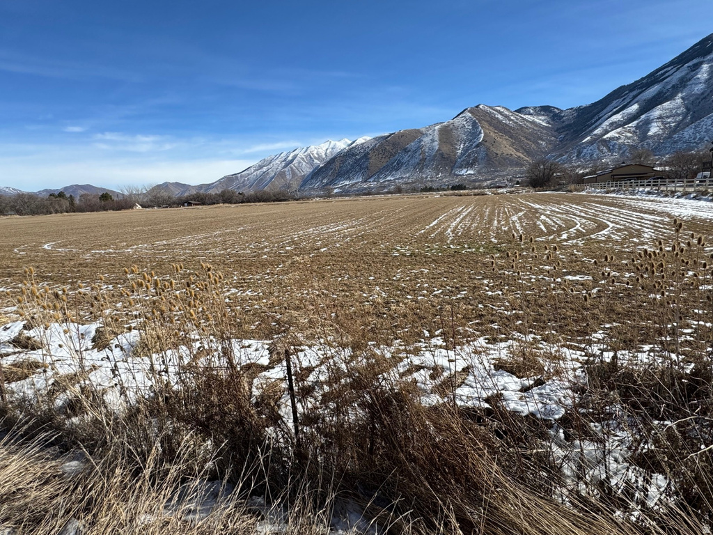 180 N WOODLAND HILLS DR Salem, UT 84653