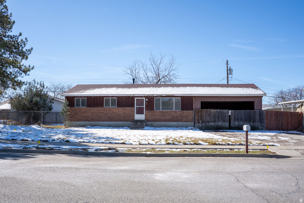 1092 E PLATINUM WAY Sandy, UT 84094